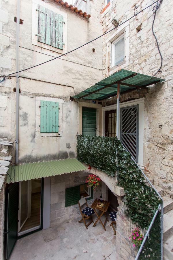 Studio Apartman "Brce" Kaštela Екстериор снимка