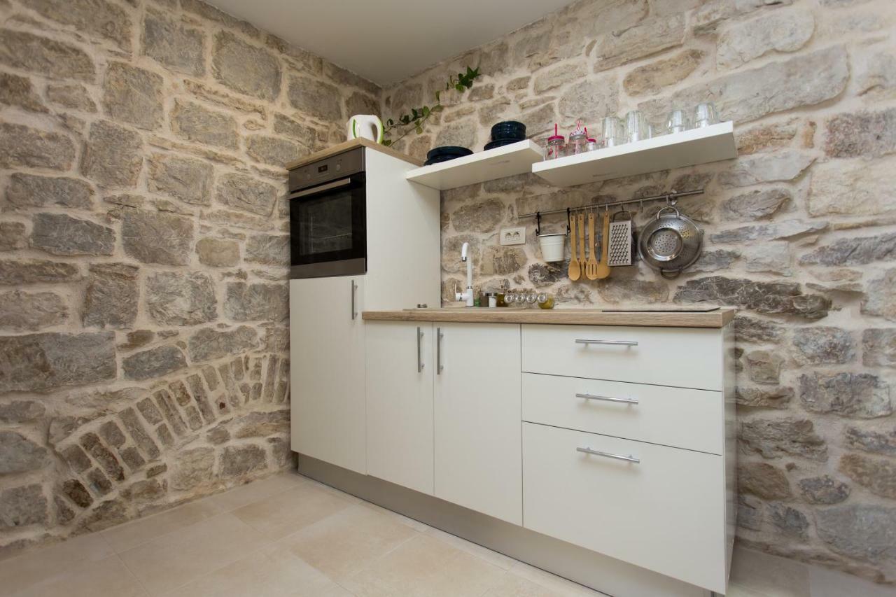 Studio Apartman "Brce" Kaštela Екстериор снимка