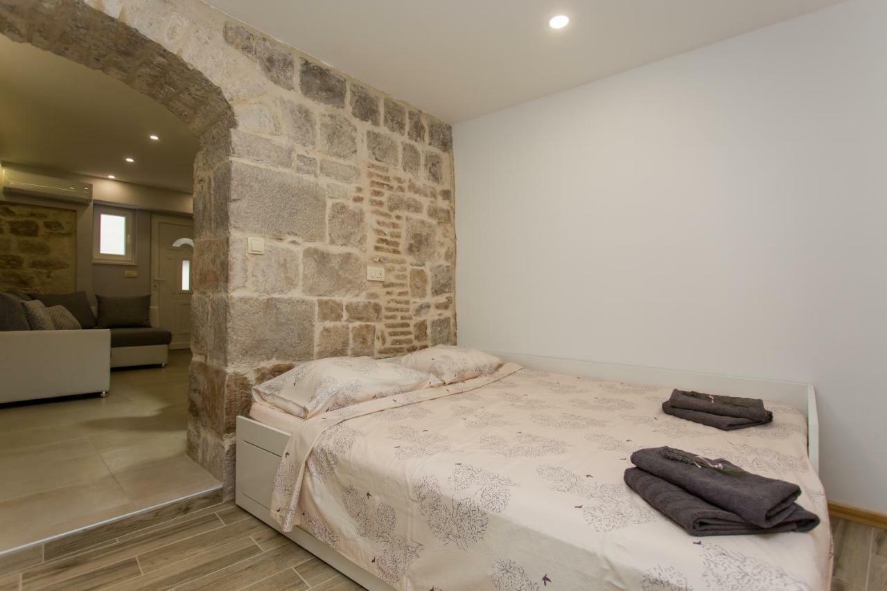 Studio Apartman "Brce" Kaštela Екстериор снимка