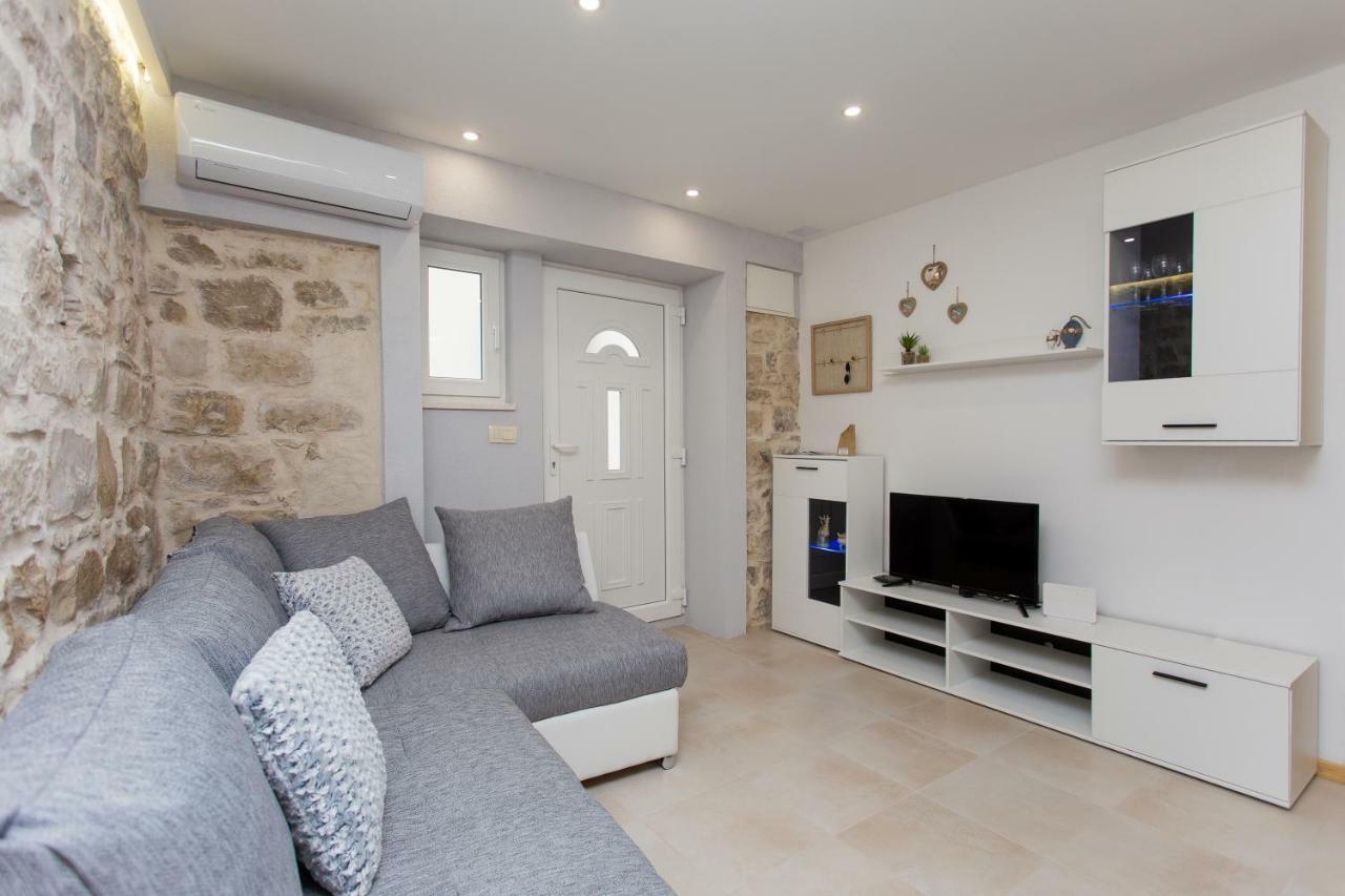 Studio Apartman "Brce" Kaštela Екстериор снимка