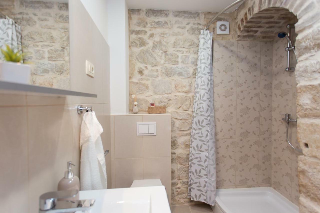 Studio Apartman "Brce" Kaštela Екстериор снимка